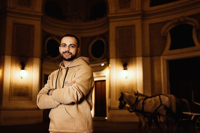 1.5 Hour Cinematic Style Portrait Photoshoot and Tour in Vienna - A cinematic style built around your own mood