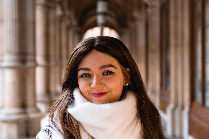 1.5 Hour Cinematic Style Portrait Photoshoot and Tour in Vienna - Meeting beside the Vienna State Opera