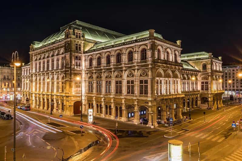 3 hour private tour in Vienna by private car - Starting at Karlsplatz and Karlskirche