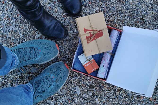 A box for a romantic walk in the city center of Vienna - Roses and the Theseustempel