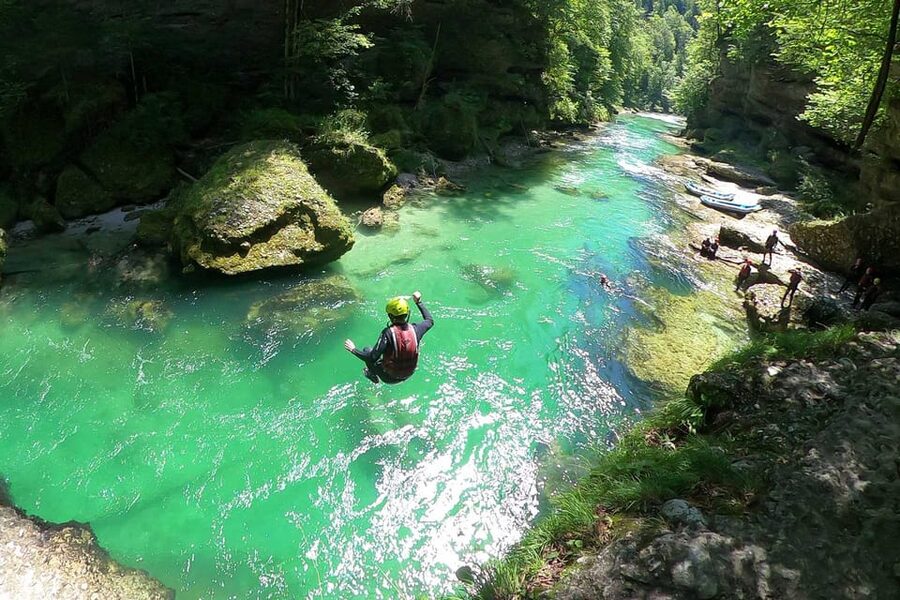 Adventurous rafting tour on the Salza - pure whitewater action! - The transfer to the Salza