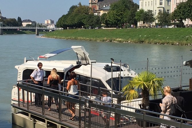 Amphibious Splash Tour on the water & on the land in Salzburg - Leopoldskron Palace and the Sound of Music connection