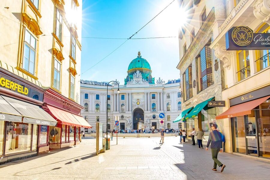 Austrian Beer Tasting and Self-Guided Tour of Vienna - Stop two: a famous hall with seasonal craft beer
