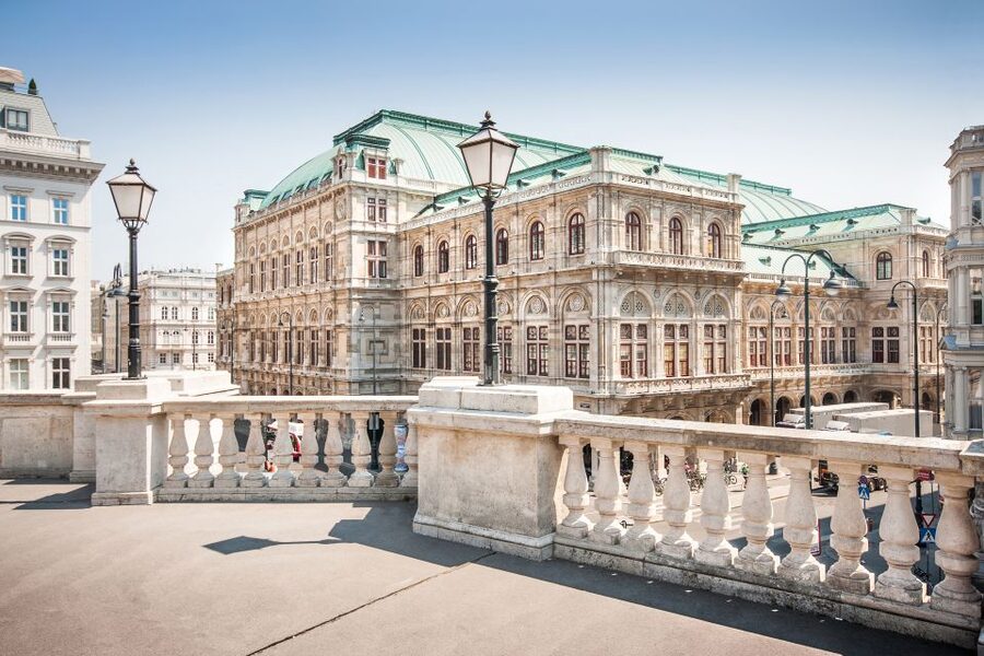Best of Vienna 1-Day Tour by Car with Schonbrunn Tickets - How the private car changes the day