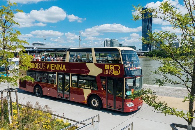Big Bus Vienna Hop-On Hop-Off Sightseeing Tour - Timing, traffic, and the one-way problem