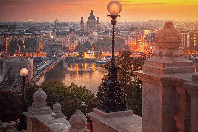 Budapest Unveiled Exclusive Day Tour - Lunch at Ramazuri brings Hungarian food to the table