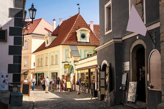 Cesky Krumlov Small-Group Day Trip from Vienna - The early ride to Ottenstein Castle
