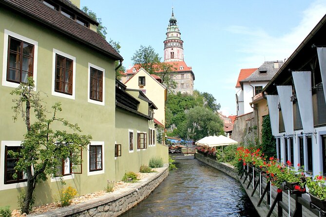 Cesky Krumlov Small-Group Day Trip from Vienna - What the small group changes