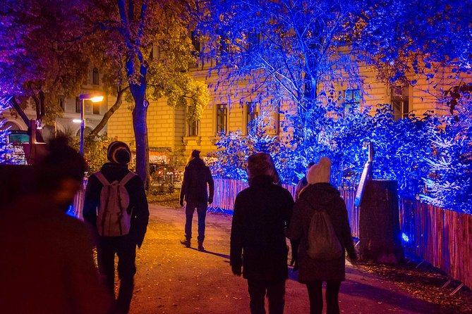 Christmas Market Vienna Tour - Mariahilfer Kirche starts the evening quietly