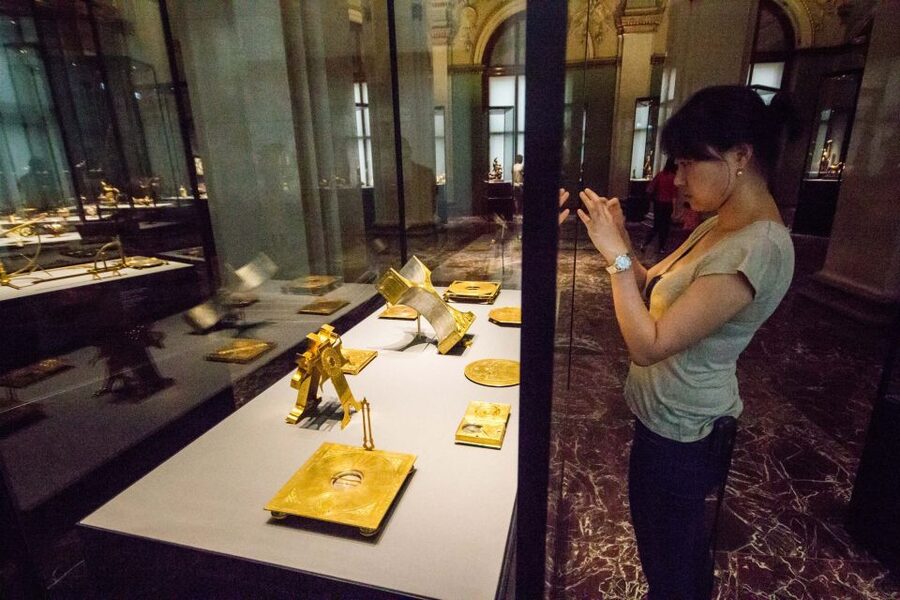 Combo Ticket: Kunsthistorisches Museum & Imperial Treasury - The voucher and ticket exchange