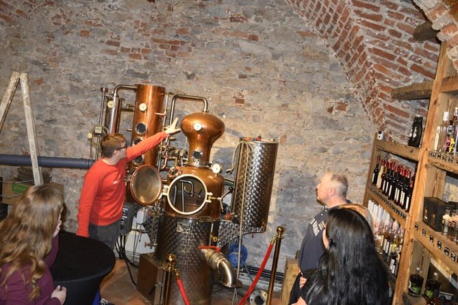 Culinary tour in Melk - Apricot schnapps and liqueurs