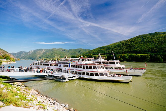 Danube Valley Day Trip from Vienna - Leaving Vienna for the Wachau