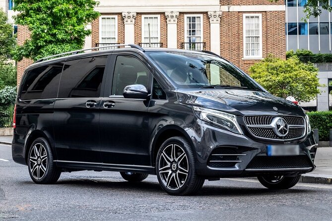 Departure by Private Minivan from Vienna to Vienna Airport VIE - Choosing between a sedan and the Mercedes van