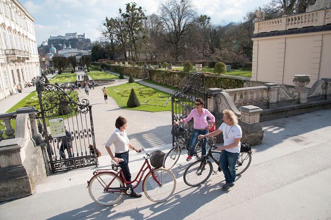 Discover Salzburg by bike: Fun and informative - Hellbrunn Palace, park shade, and the gazebo