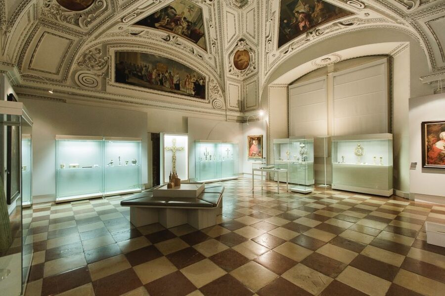 DomQuartier Day Ticket - Museum St. Peter and the monastery’s treasures