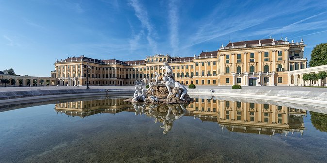 Evening at Schönbrunn Palace Vienna: 3-course Dinner and Concert - What you actually see at Schönbrunn