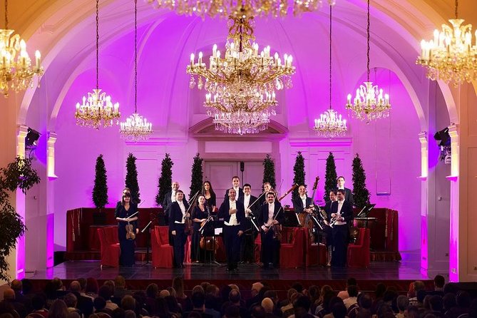 Evening at Schönbrunn Palace Vienna: 3-course Dinner and Concert - Strauss, waltzes, and the second half