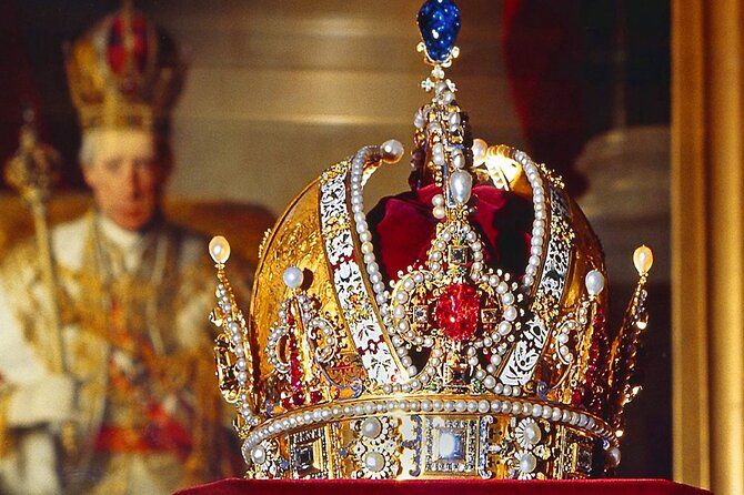 Exciting history tour and discovery of Vienna's secrets - Schottenstift and the Romanian Orthodox church