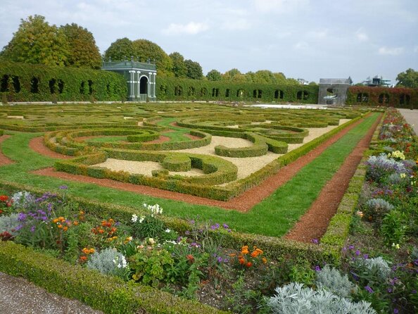 Exclusive Evening at Schönbrunn Palace: After-Hours Audiotour, Dinner, Concert - Key points at a glance