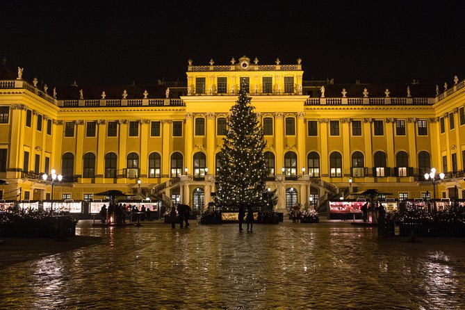 Exclusive Evening at Schönbrunn Palace: After-Hours Audiotour, Dinner, Concert - Who should book this evening?