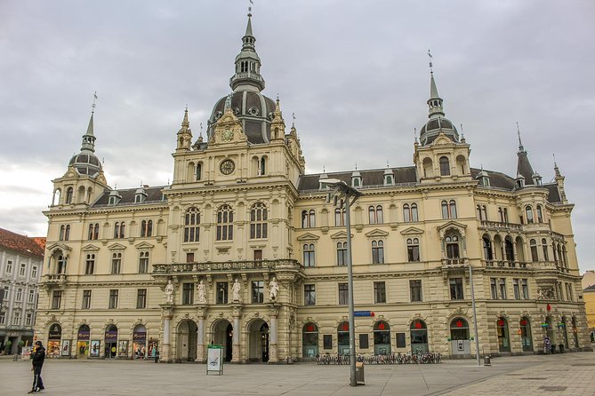 Explore Graz in 60 minutes with a Local - Pace, timing, and what you will not get