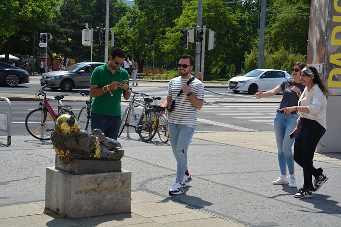 Explore the Hidden Gems of Vienna with CityRiddler - The Anker Clock adds a dose of city spectacle