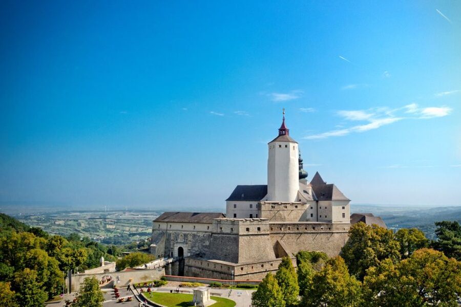 Forchtenstein Castle Admission Ticket & Optional Guided Tour - The chapel and oratory add a quieter pause