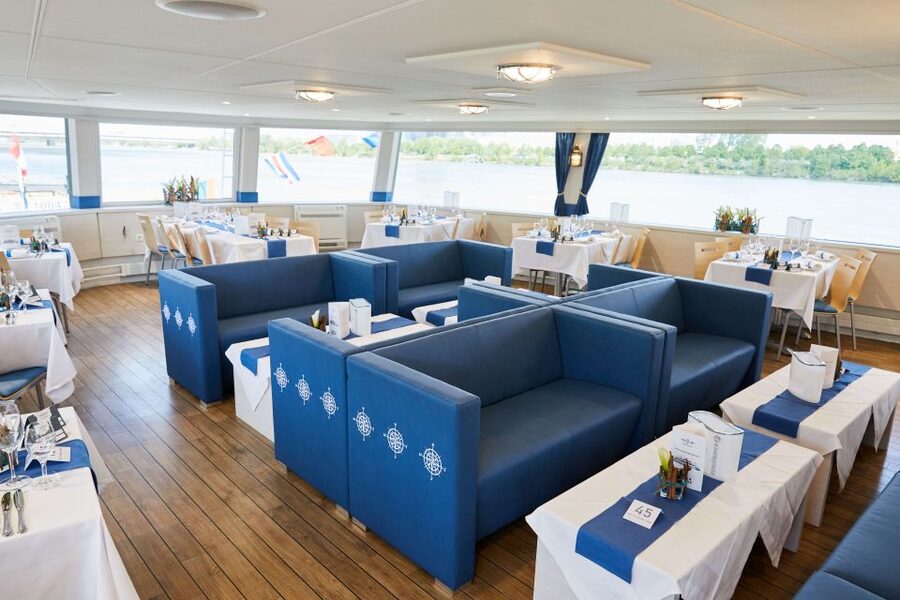 From Krems: Wachau Valley River Cruise on the Danube - The ship experience: comfort with a busy-day warning
