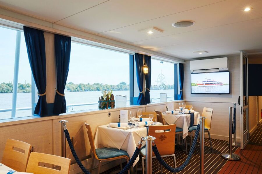 From Melk: 5-Hour Wachau River Cruise - Food aboard the ship