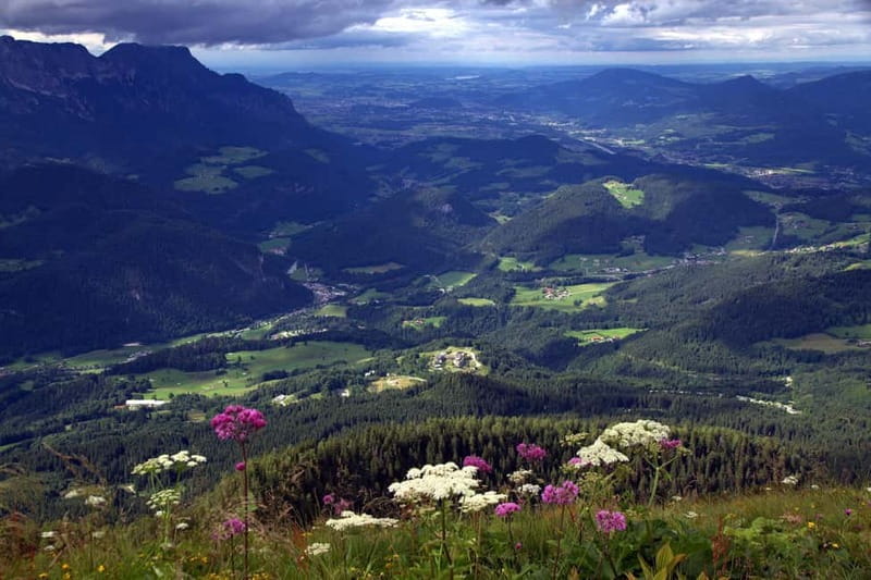 From Munich: Eagle's Nest, Königssee & Salzburg Private Tour - Reaching Eagle’s Nest with a private driver