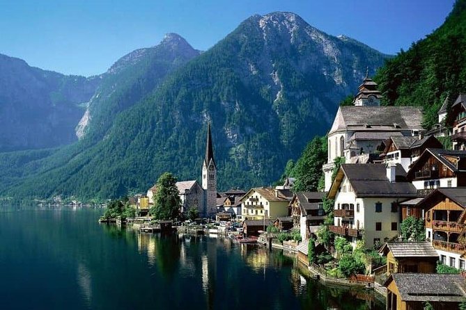 From Prague: Private Hallstatt Alps Day Trip with Lakeside Picnic - A private ride changes the feel of the journey