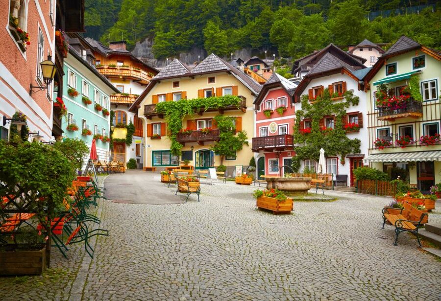 From Salzburg: Private Tour of Hallstatt - Two and a half hours in Hallstatt