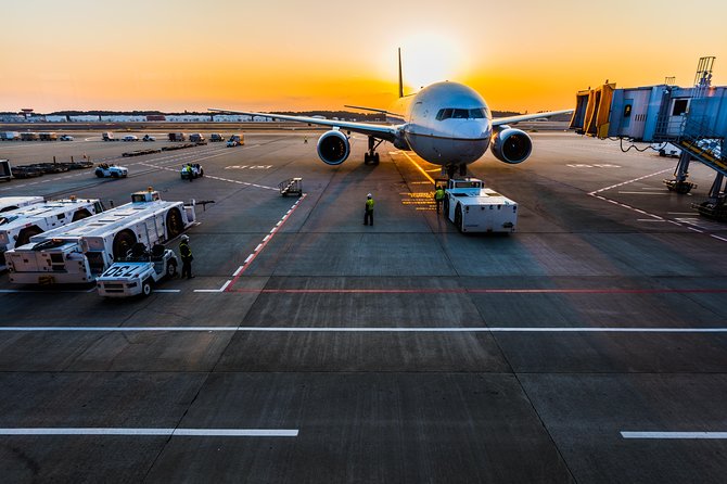 From Salzburg to Munich Airport- Private Transfer - punctual & friendly Driver - Timing, weather, and airport planning