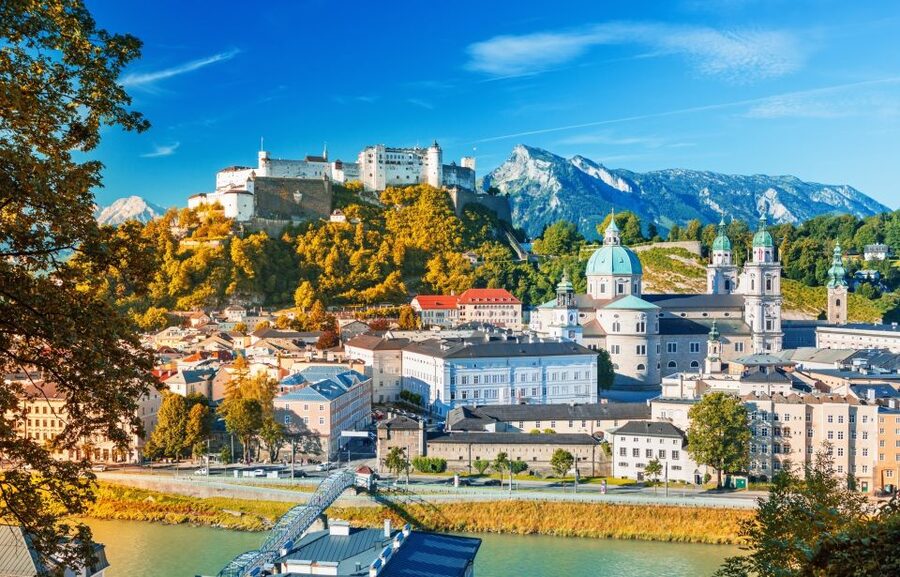 From Vienna: Austrian Lakes and Salzburg Private Tour - Lunch, shopping, and time to choose your own route