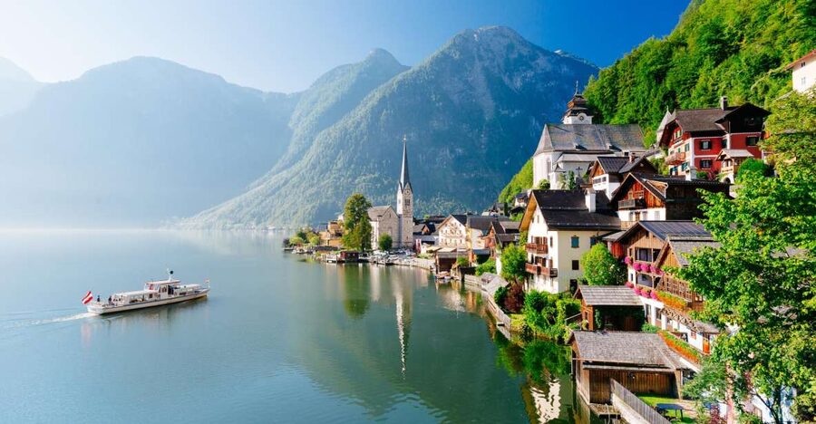From Vienna: Full Day Trip to Hallstatt and Salzkammergut - The long road from Vienna to the Salzkammergut