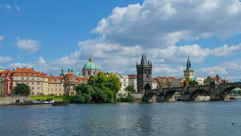 From Vienna: Full-Day Trip to Prague - The road from Vienna to the Czech Republic