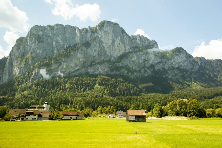 From Vienna: Guided Day Trip to Salzburg - The coach ride through Salzkammergut