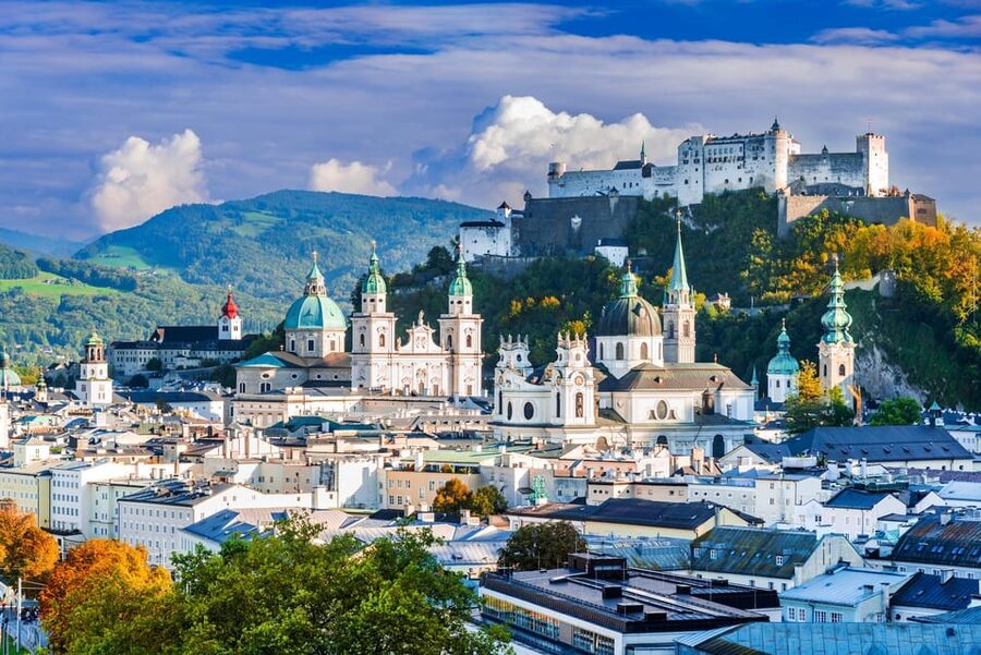 From Vienna: private day trip to Hallstatt and Salzburg - A very long Austrian day from Vienna