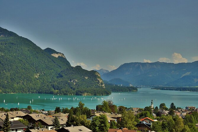 Full-Day Minivan Tour From Salzburg to Hallstatt with 5 Fingers,Lakes&Mountains - Taking the cable car toward 5 Fingers