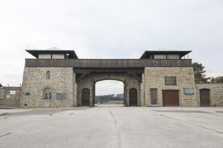 Full-Day Private Trip from Vienna to Mauthausen Memorial - Wiener-Graben Quarry and the Stairs of Death