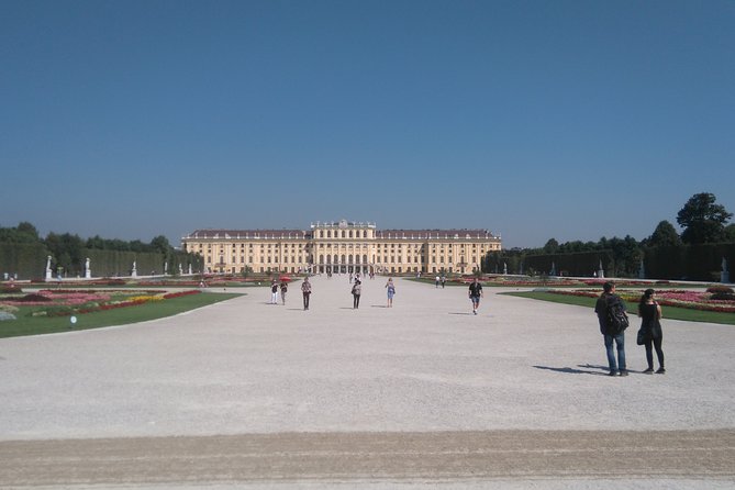 Full-Day Vienna Private Tour from Prague - Belvedere Palace and Peterskirche