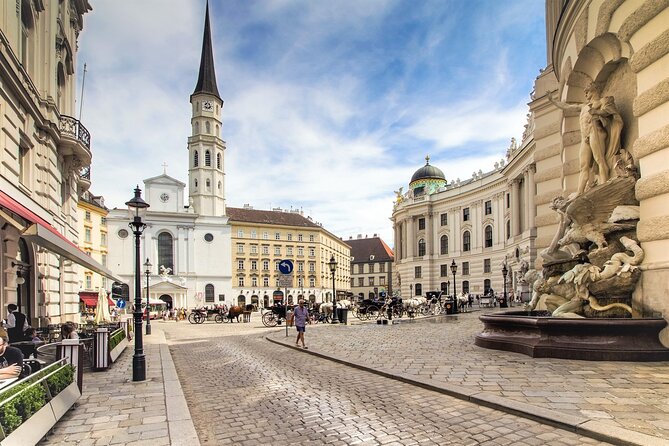 Gems of Vienna-Tour - Courtyards and passages that reward close attention