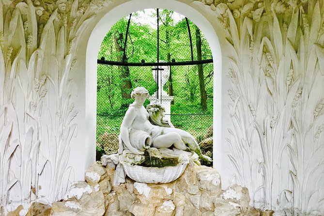 Grand Schoenbrunn Palace and Carriage Museum Tour Small Group - Who should book this Schönbrunn tour?