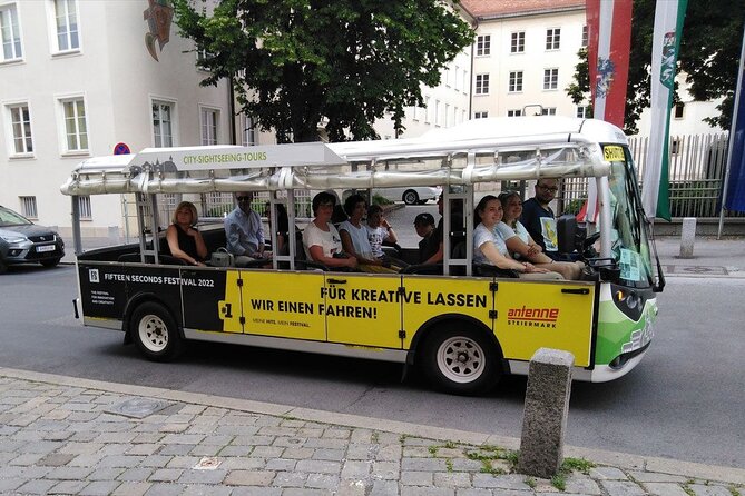 Graz city tours - Graz Cathedral and the flower-lined streets
