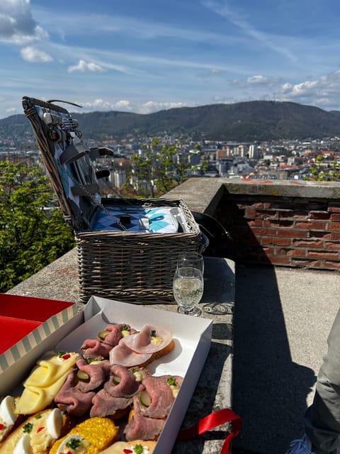 Graz: Funicular Ride & Schlossberg Picnic Experience - Finding the best photo spots