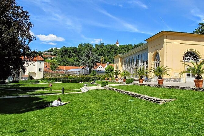 Graz: Old Town Highlights Private Walking Tour - What the private format is really worth
