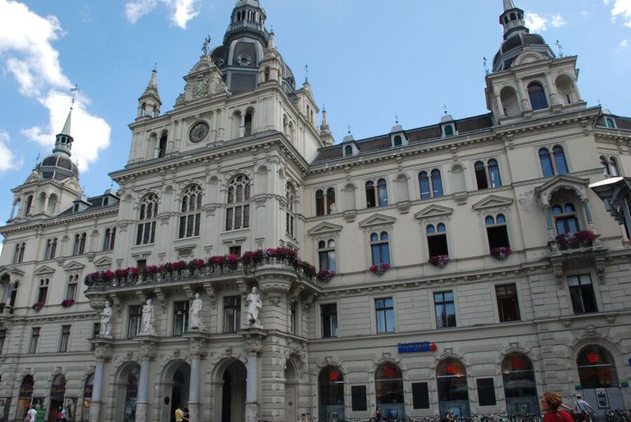Graz Private Walking Tour - Why Graz rewards a guided walk