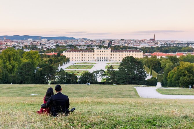Guided Photoshoot Experience in Wien - What Andi adds beyond the camera