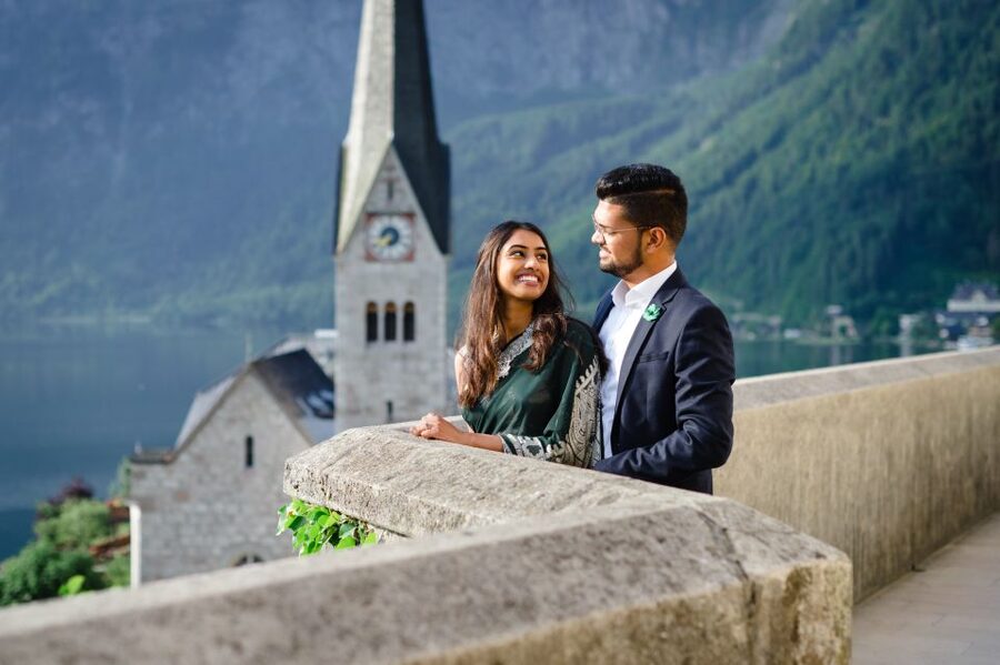 Hallstatt: 2-Hour Guided Walking Tour with Photographer - Timing, weather, and what to wear