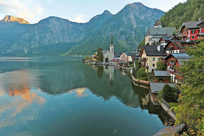 Hallstatt Guided Day Trip from Vienna With Boat Ride Option - Guides, group pace, and the human side of the trip